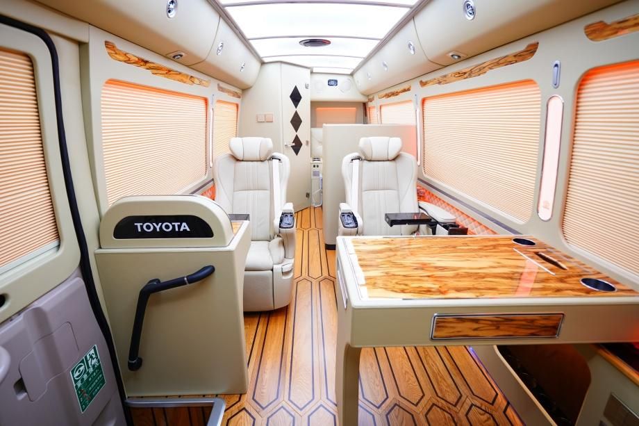 惠多少钱 6座带床带卫生间新款落地价ky开元棋牌丰田考斯特房车版最新优