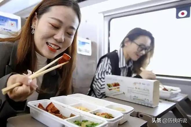 正在加速突围未来将成为餐饮新趋势!开元棋牌外卖时代或将终结?预制菜(图7) 正在加速突围未来将成为餐饮新趋势!开元棋牌外卖时代或将终结?预制菜(图7)